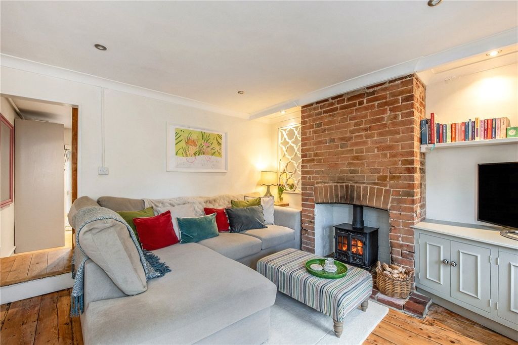 Property photo 2 of 14 Sitting Room