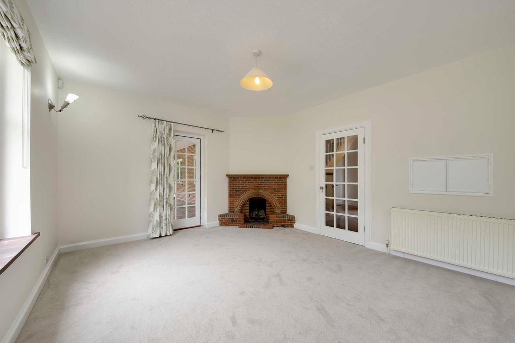 Additional image 9 of 6 bed detached house for salePenn Road, Beaconsfield HP9