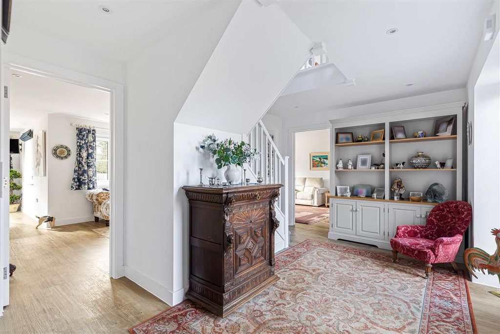 Property photo 2 of 25 26_72080.Jpg