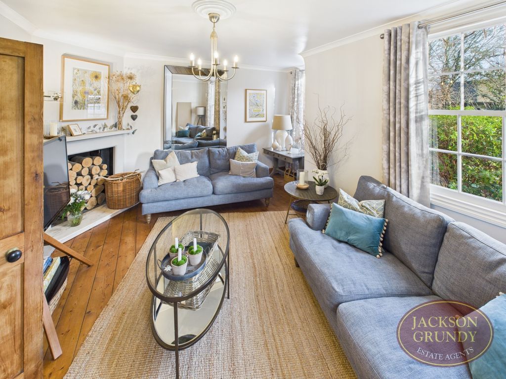 Property photo 3 of 31 Weedon Road