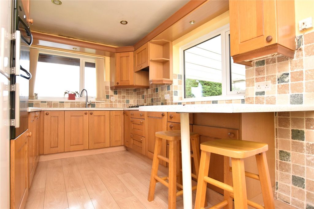 Property photo 3 of 27 Picture No. 23