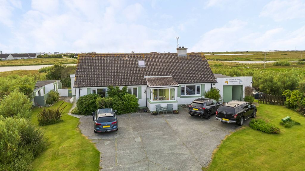 Property photo 1 of 39