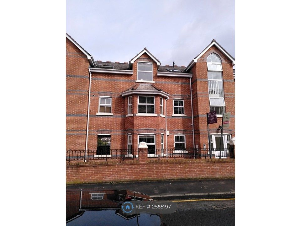 Property photo 2 of 19 Front Of Building