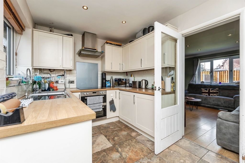 Property photo 3 of 13