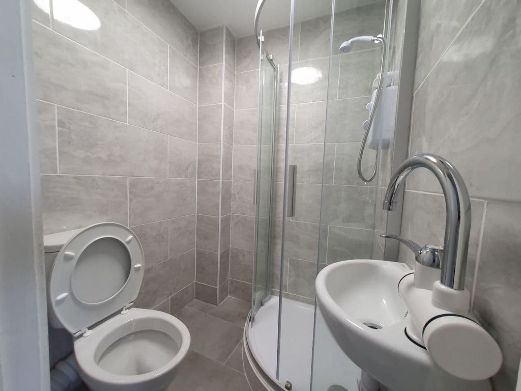 Property photo 3 of 3