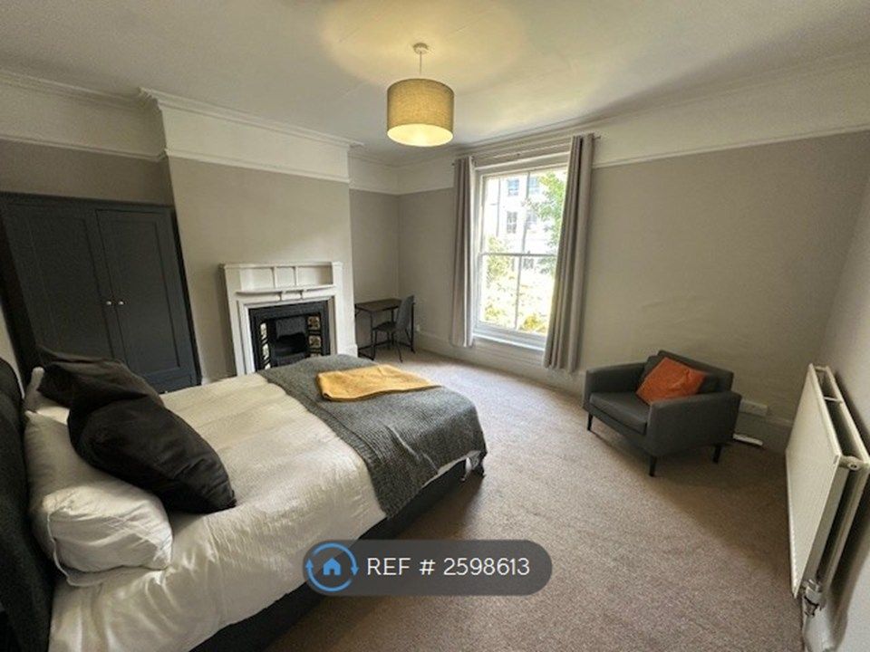 Property photo 1 of 3