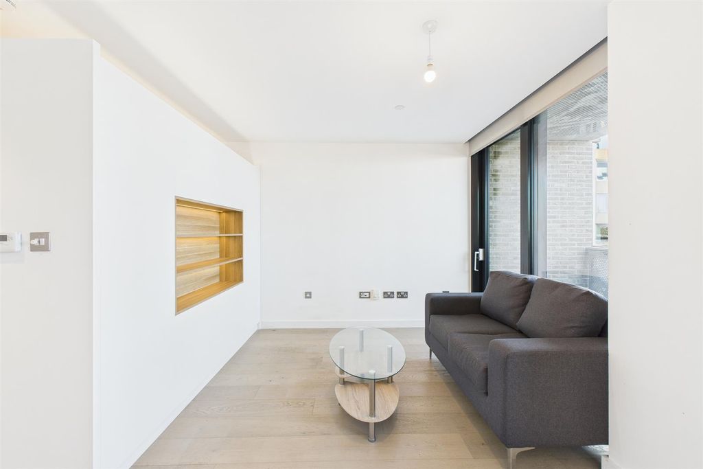 Property photo 2 of 10 Cam02700G0-Pr0285-Still031.Jpg