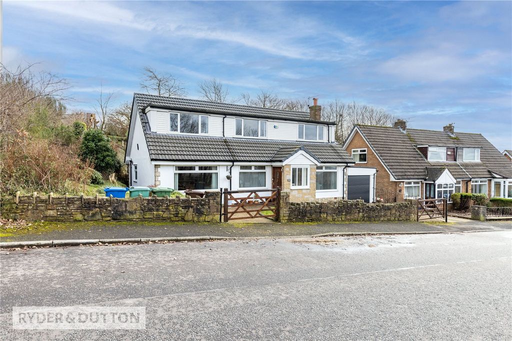Property photo 1 of 37 Picture No. 05
