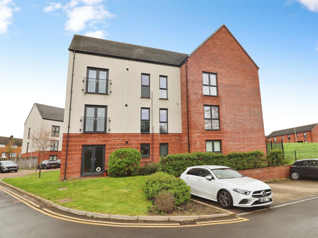 Property photo 1 of 18