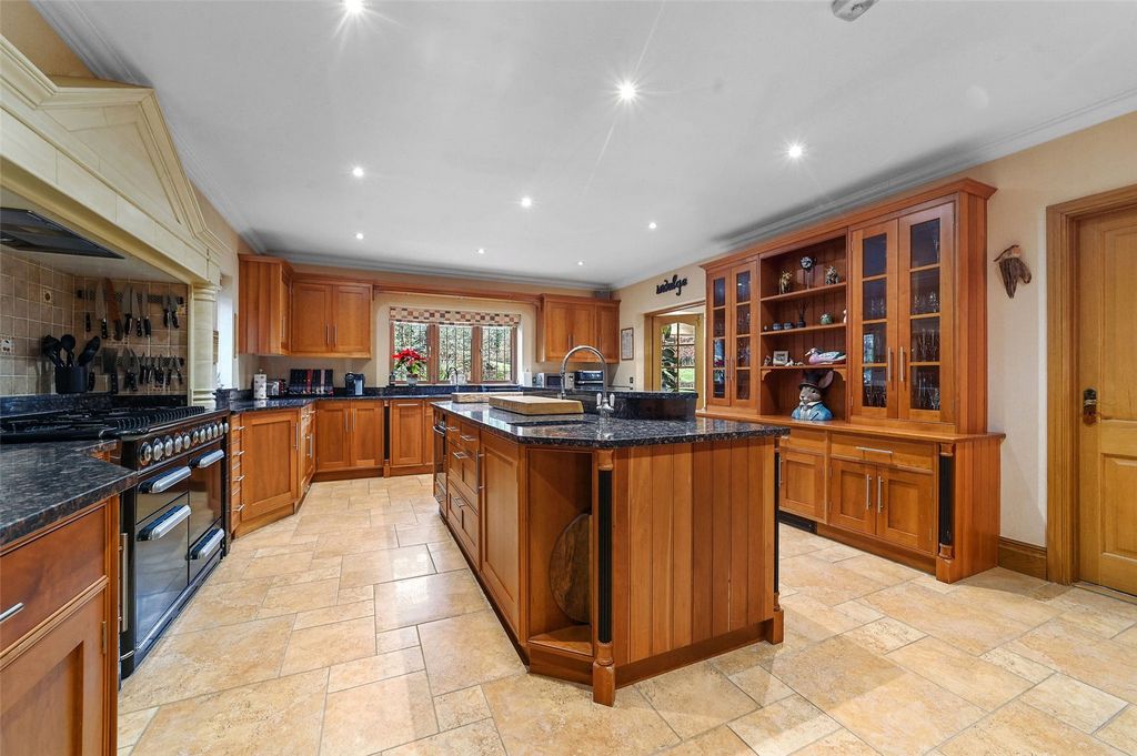 Property photo 3 of 56 Picture No. 33