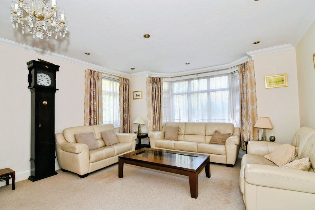 Property photo 2 of 24