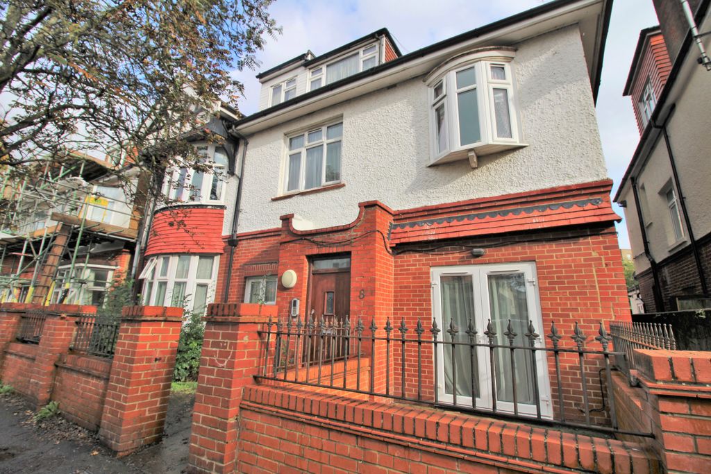 Property photo 3 of 14 2