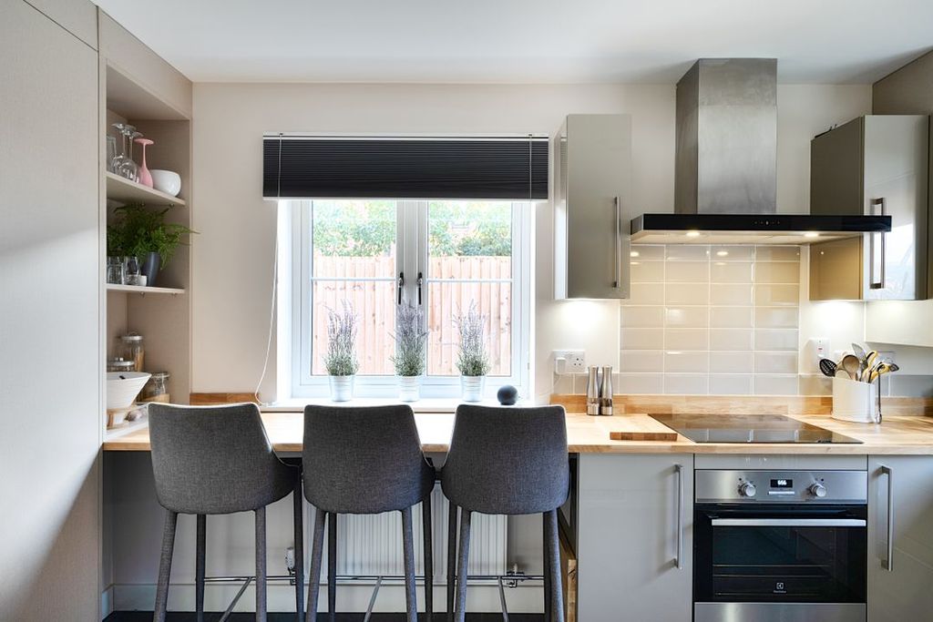 Property photo 2 of 17 1380581186932Ca9Ab6978