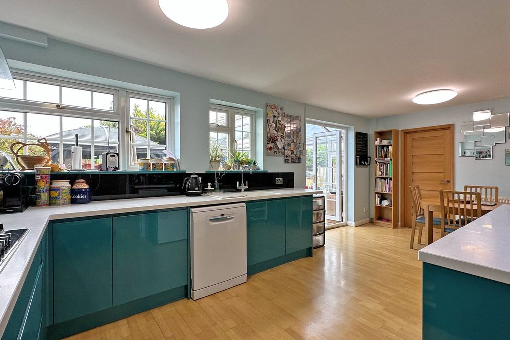 Property photo 2 of 13 2202712