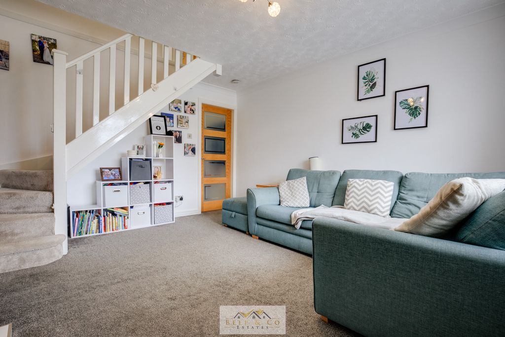 Property photo 2 of 15 Lounge 1.1