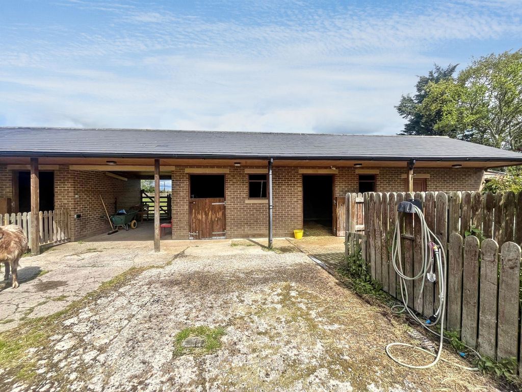 Property photo 3 of 24