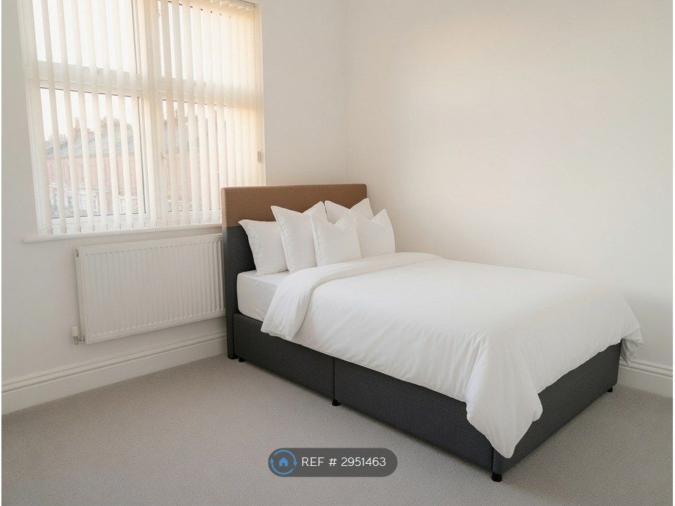 Property photo 1 of 6 Room 2