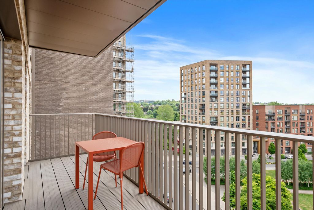 Property photo 2 of 13 Image