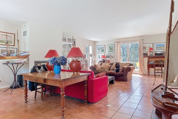 Property photo 3 of 3