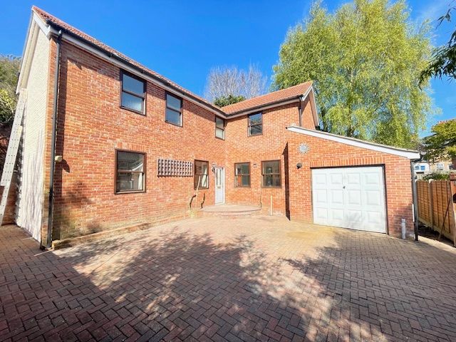 Property photo 1 of 15