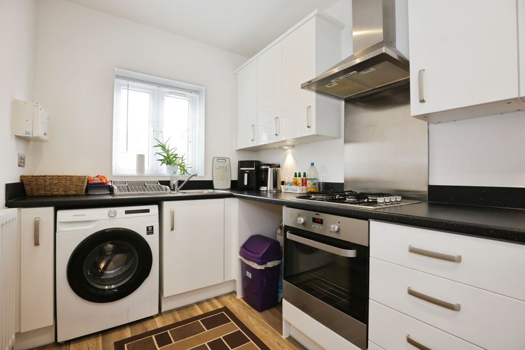 Property photo 2 of 13