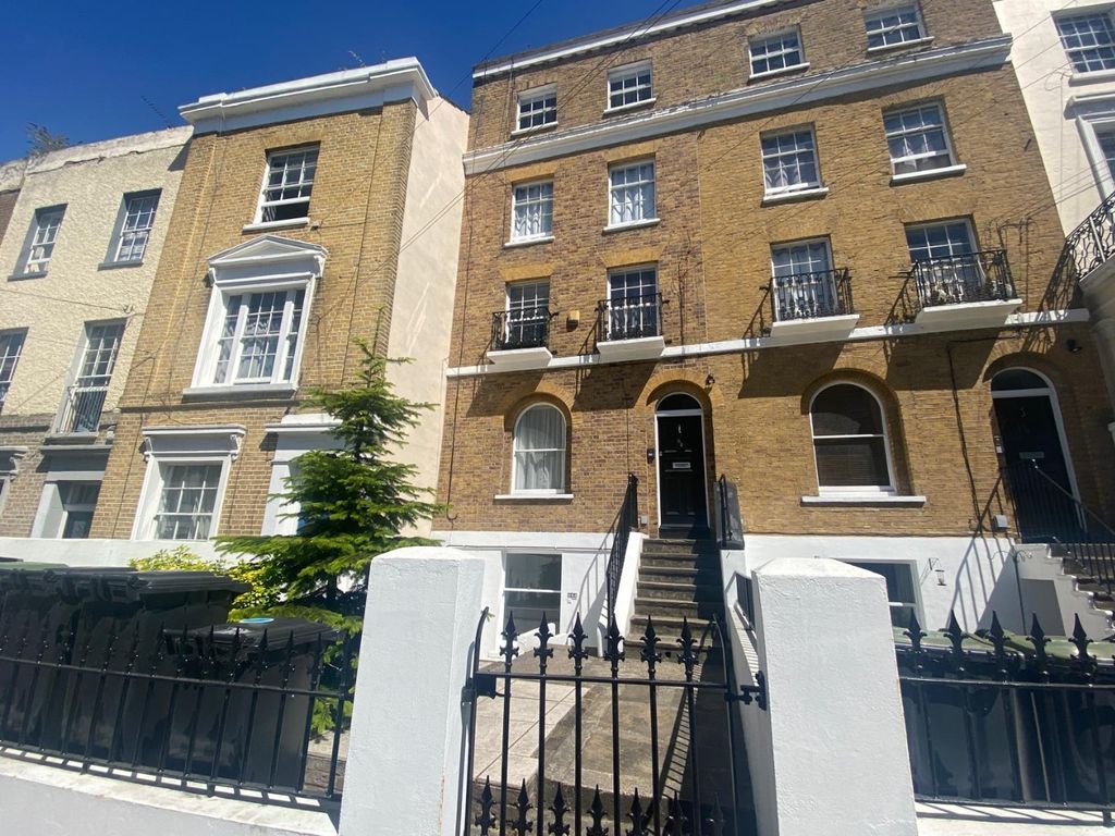 Property photo 1 of 12 4372701