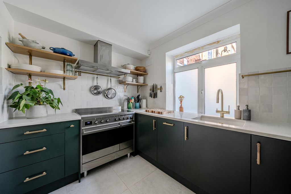 Property photo 1 of 13 1510238-15-1A01F9...