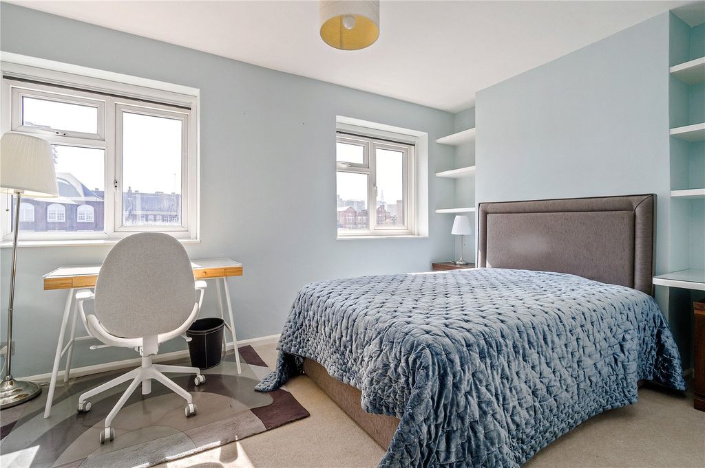 Property photo 3 of 19 Bedroom