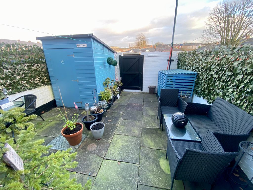 Property photo 3 of 17 Rear Garden Patio