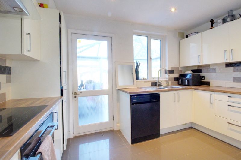 Property photo 2 of 16 Photo 18