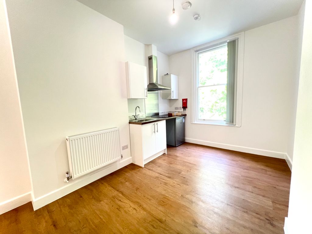 Property photo 1 of 3