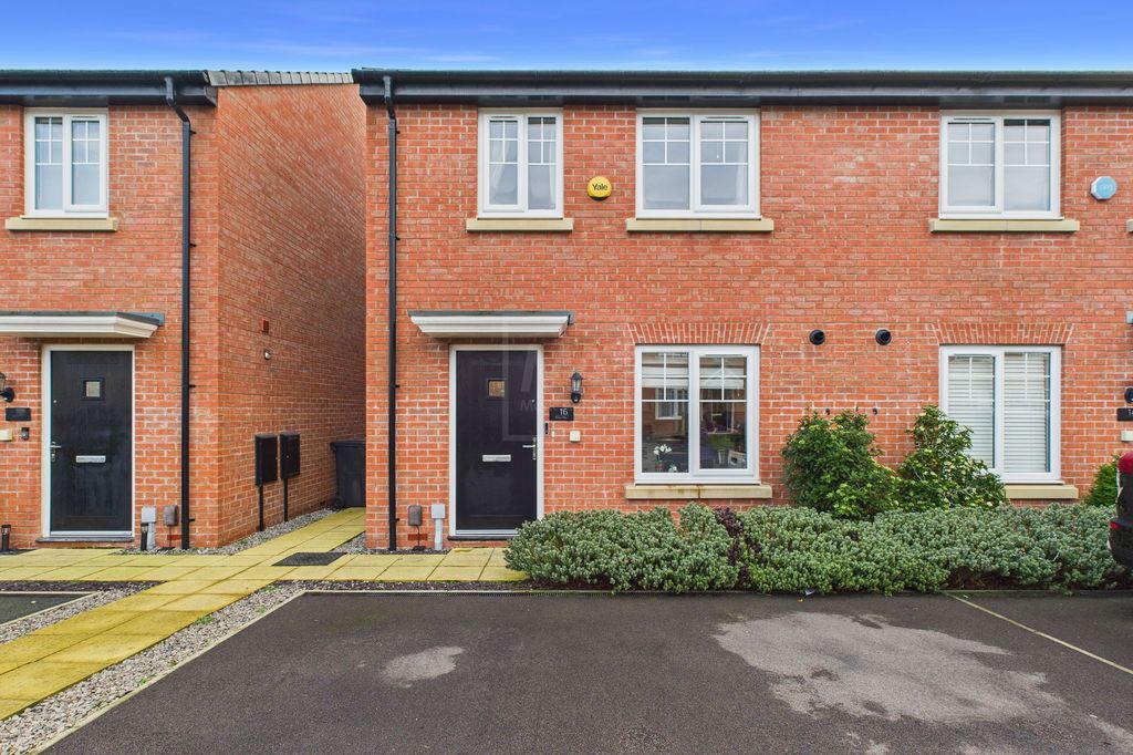 Property photo 1 of 15 Front External