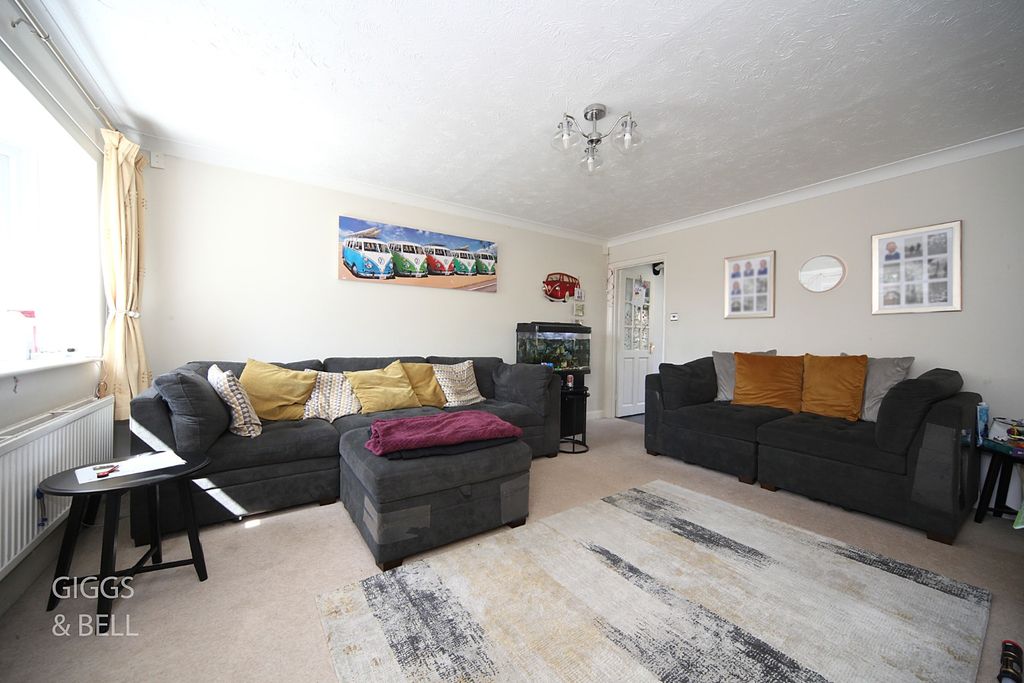Property photo 3 of 21 5105513