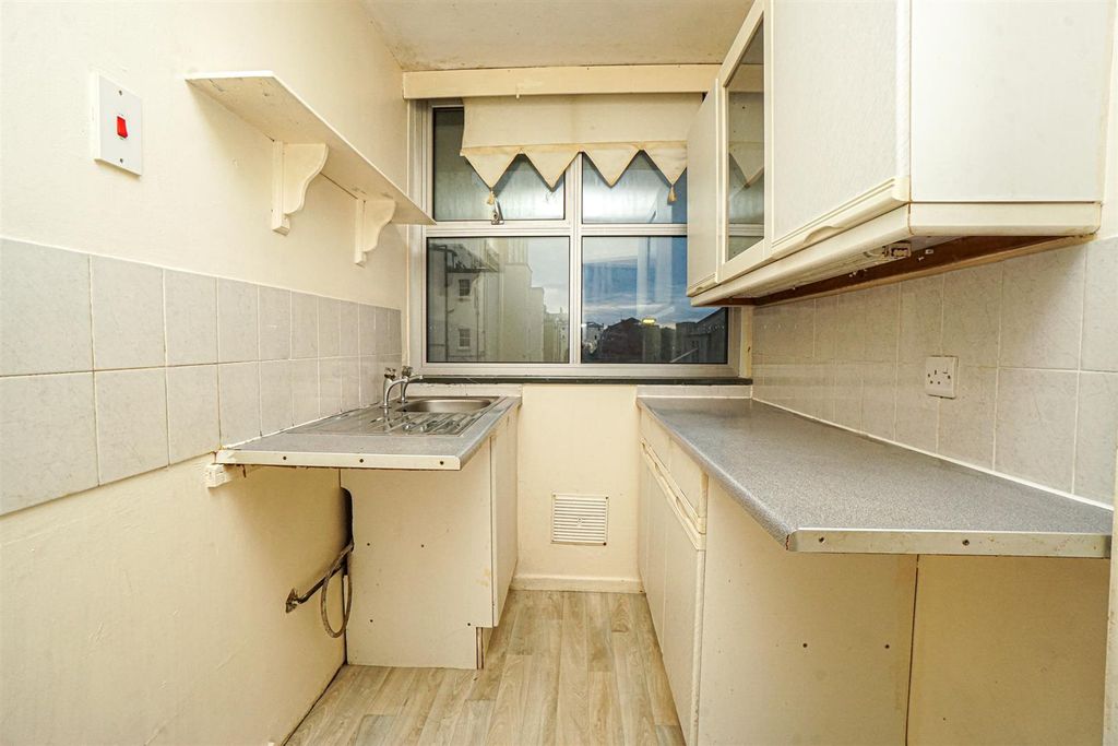 Property photo 3 of 8 Alan Court (17)_Alto.Jpg