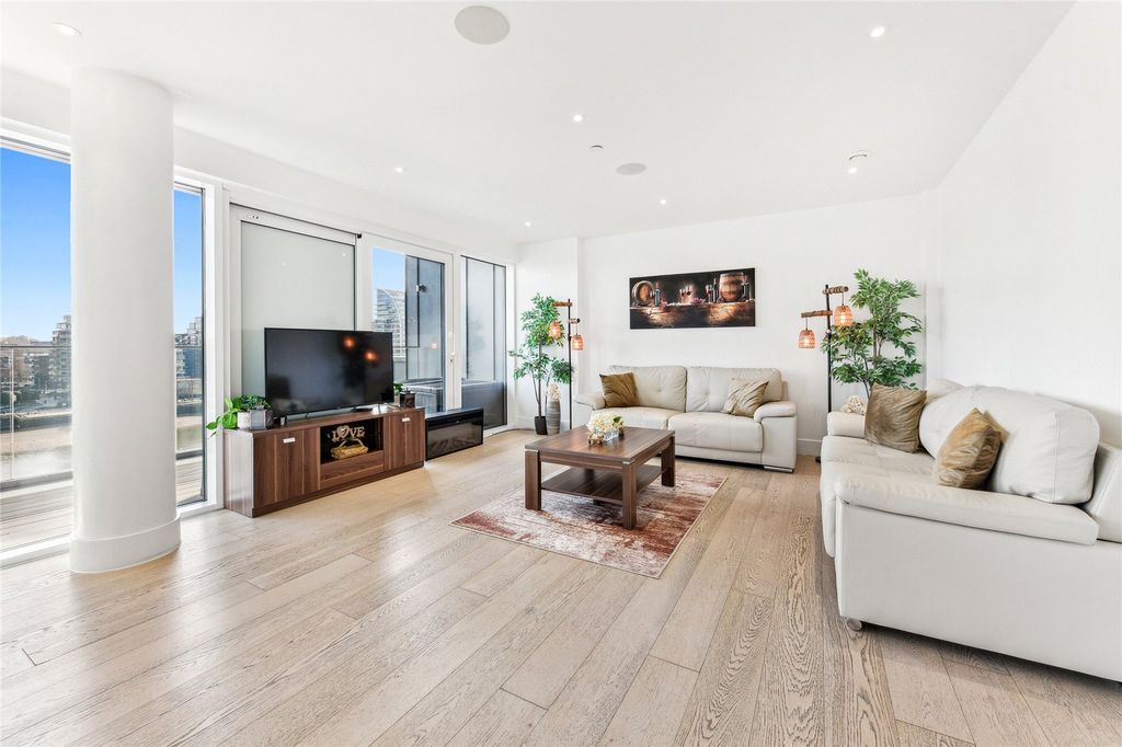 Property photo 1 of 17 Reception Room
