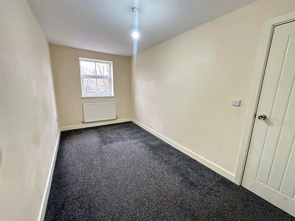 Property photo 2 of 9 Photo 11-11-2025, 12 46 26 Pm (1).Jpg