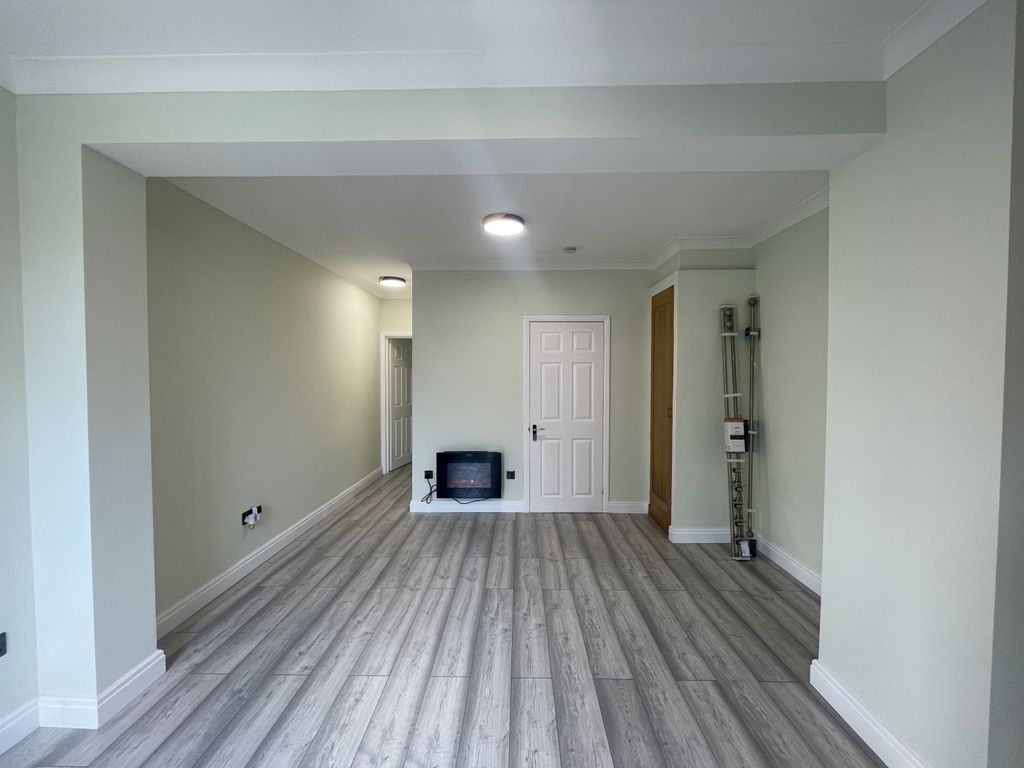 Property photo 1 of 7 One Bedroom Flat To Rent