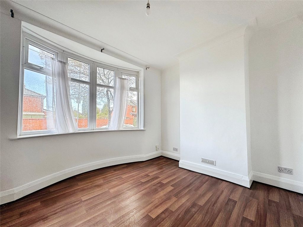 Property photo 2 of 10 Picture No. 16