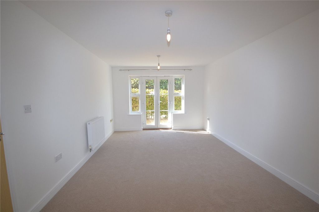 Property photo 2 of 9 Lounge/Diner