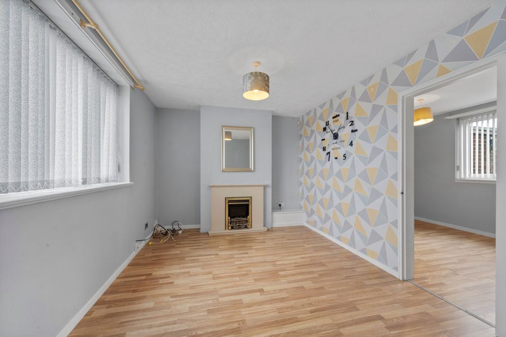 Property photo 2 of 23