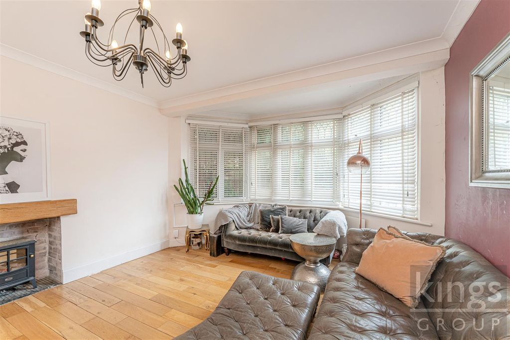 Additional image 7 of 4 bed detached house for saleFirtree Walk, Enfield EN1
