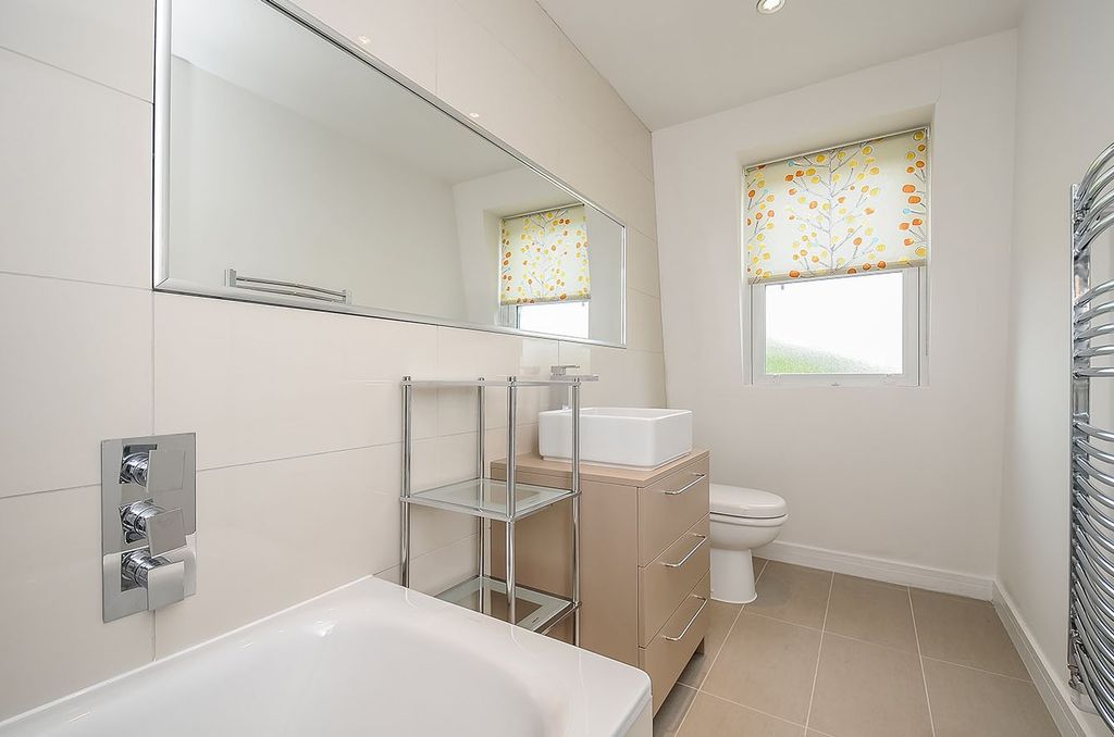 Property photo 3 of 6 Picture No. 12