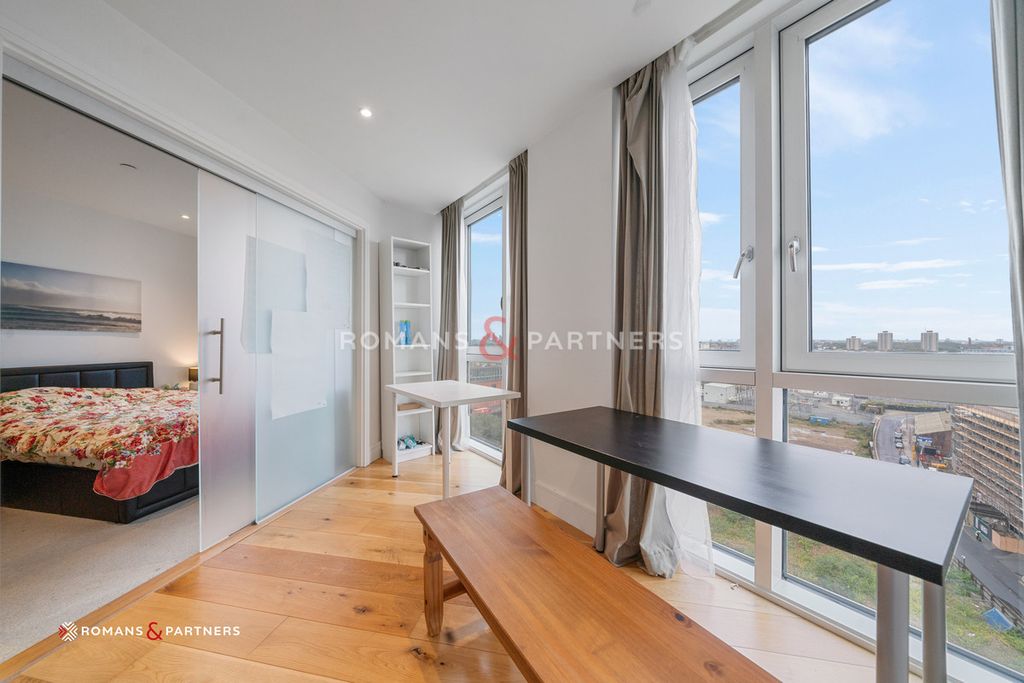 Property photo 2 of 12