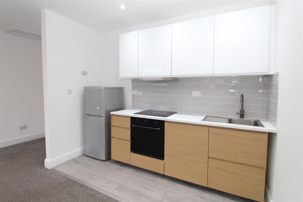 Property photo 1 of 11 Img_1571.Jpg