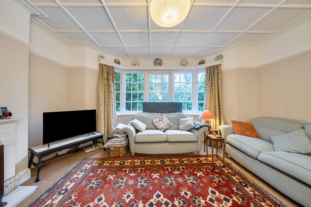 Property photo 2 of 21 1395995-11-6968Fd...