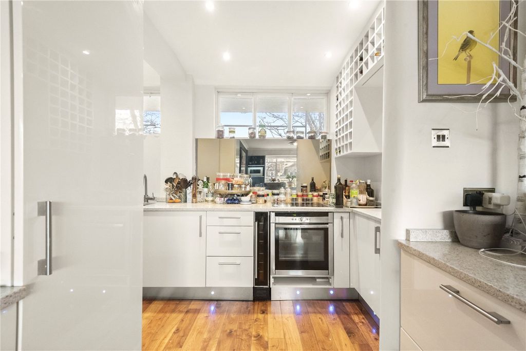 Property photo 2 of 10 Picture No. 39