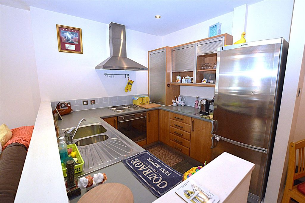 Property photo 3 of 8 Picture No. 02