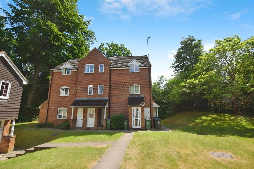 Property photo 1 of 7 4B893F3d-Front.Jpg