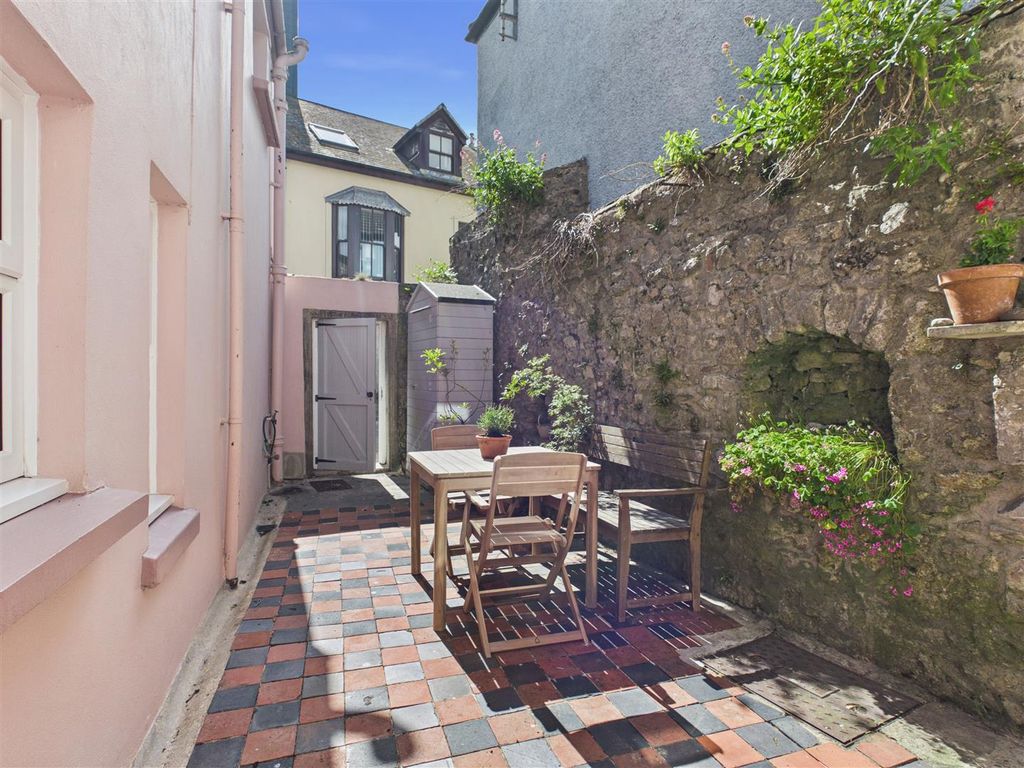 Property photo 2 of 27 Externally
