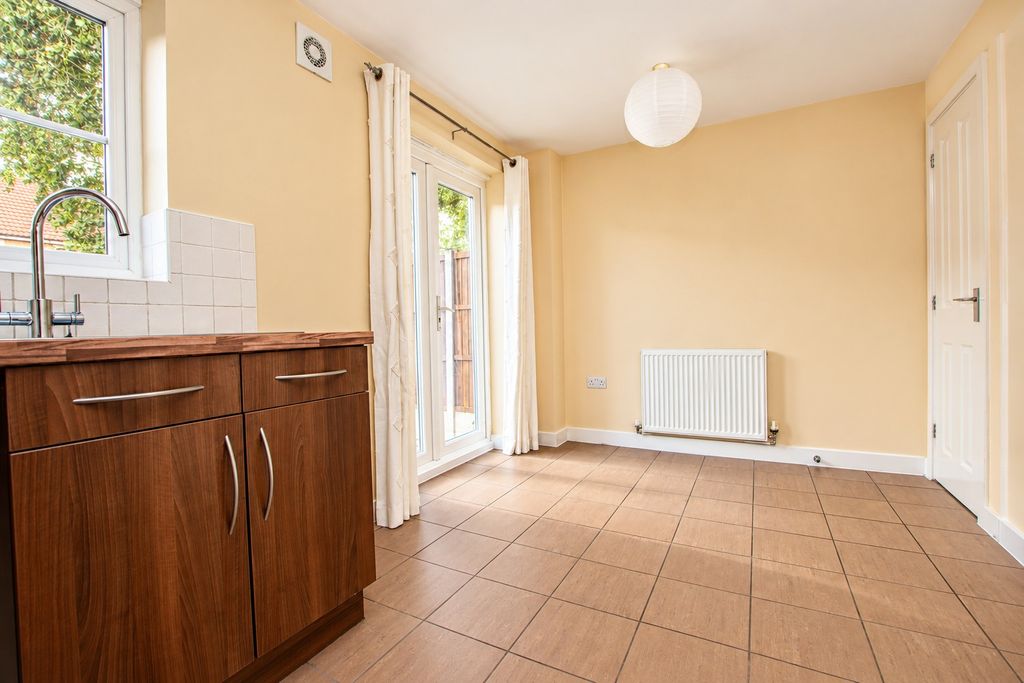 Property photo 3 of 14 5895814
